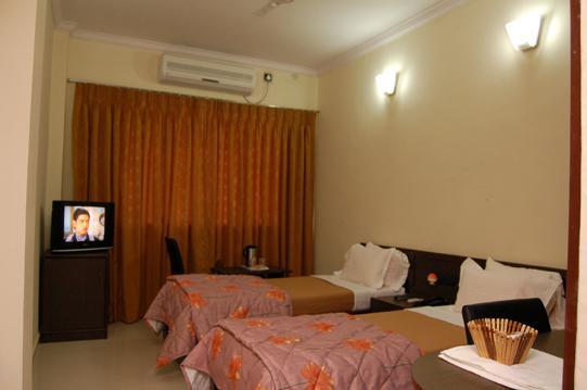 Hotel Royal Regency Bori  Camera foto