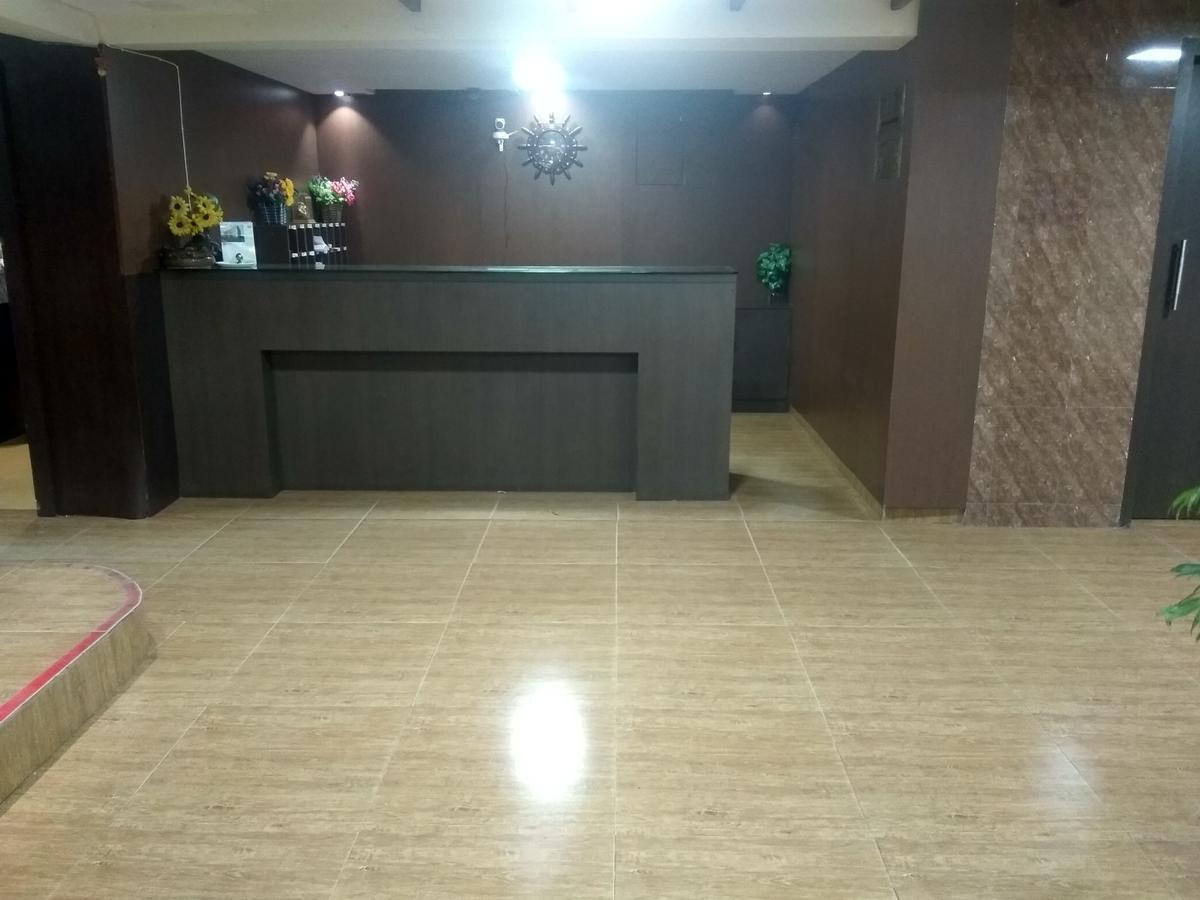 Hotel Royal Regency Bori  Esterno foto