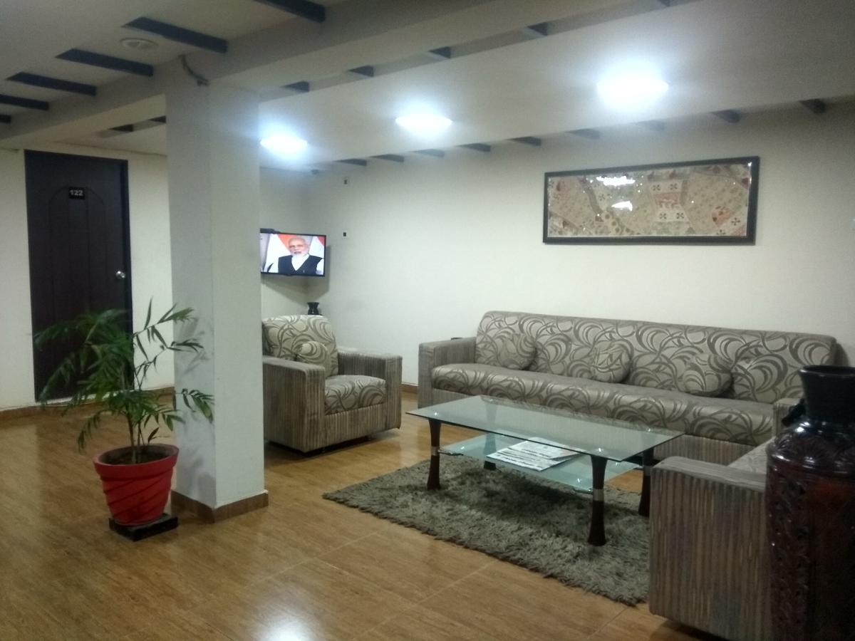 Hotel Royal Regency Bori  Esterno foto