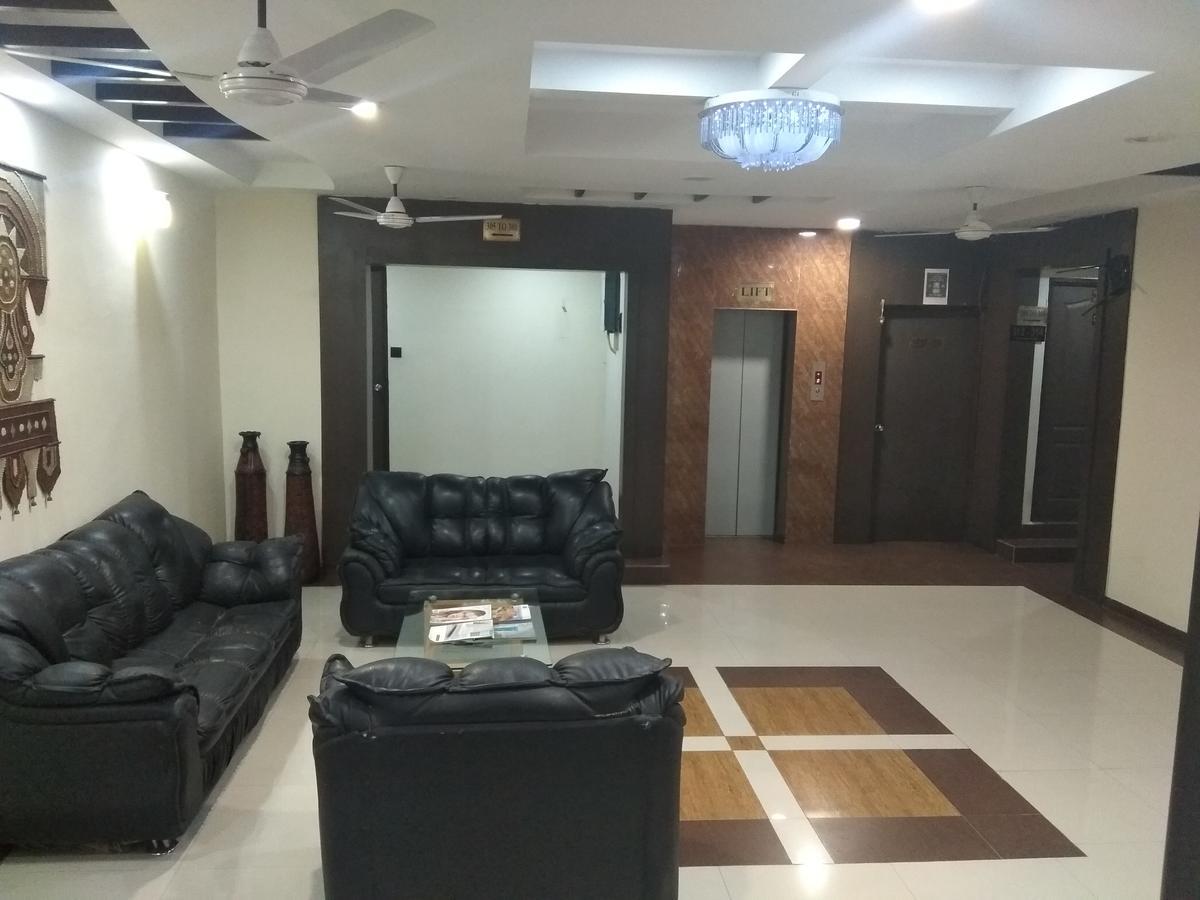Hotel Royal Regency Bori  Esterno foto